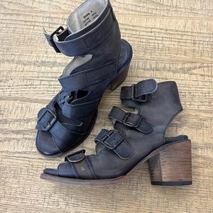 Freebird Quail Sandals Blackish Brown size 7